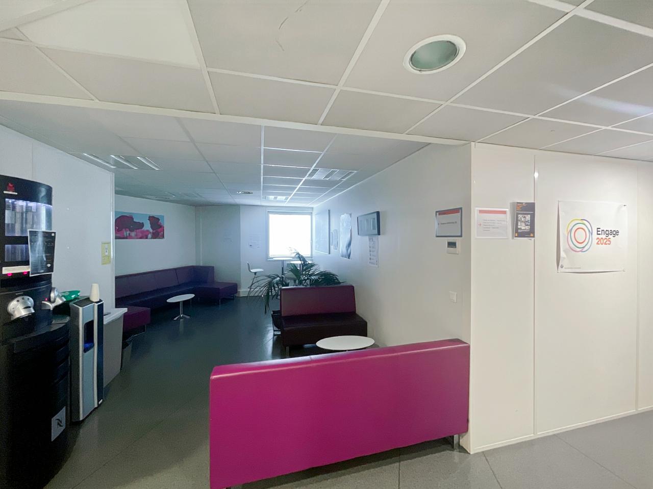 Bureau Noisy-le-Grand 3933m² Location bureau Noisy-le-Grand Seine-Saint-Denis OLBUR2420812 3